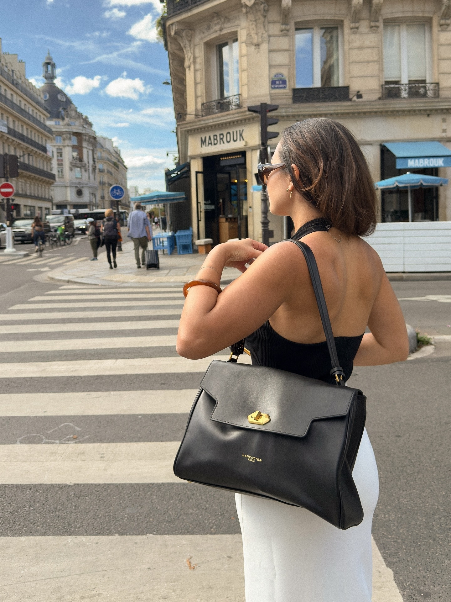 Sometimes you’ve just got to go to a happy hour after the office 🤌💼




#LTKFindsUnder100 #LTKItBag #LTKStyleTip