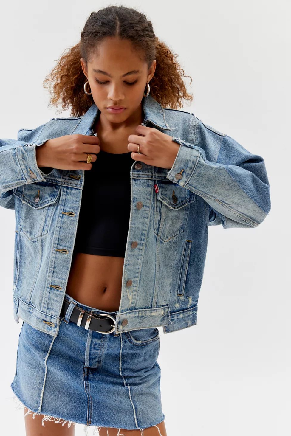 Levi’s® '90s Repaired Denim Trucker Jacket | Urban Outfitters (US and RoW)