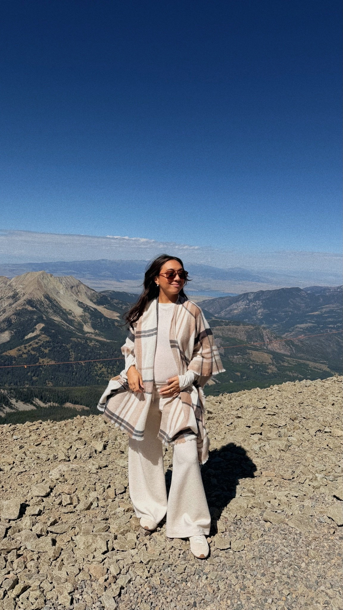 What I wore for exploring today in Montana 🏔️🤎 wearing size S pants and S top!

#LTKBump #LTKPetite #LTKootd
