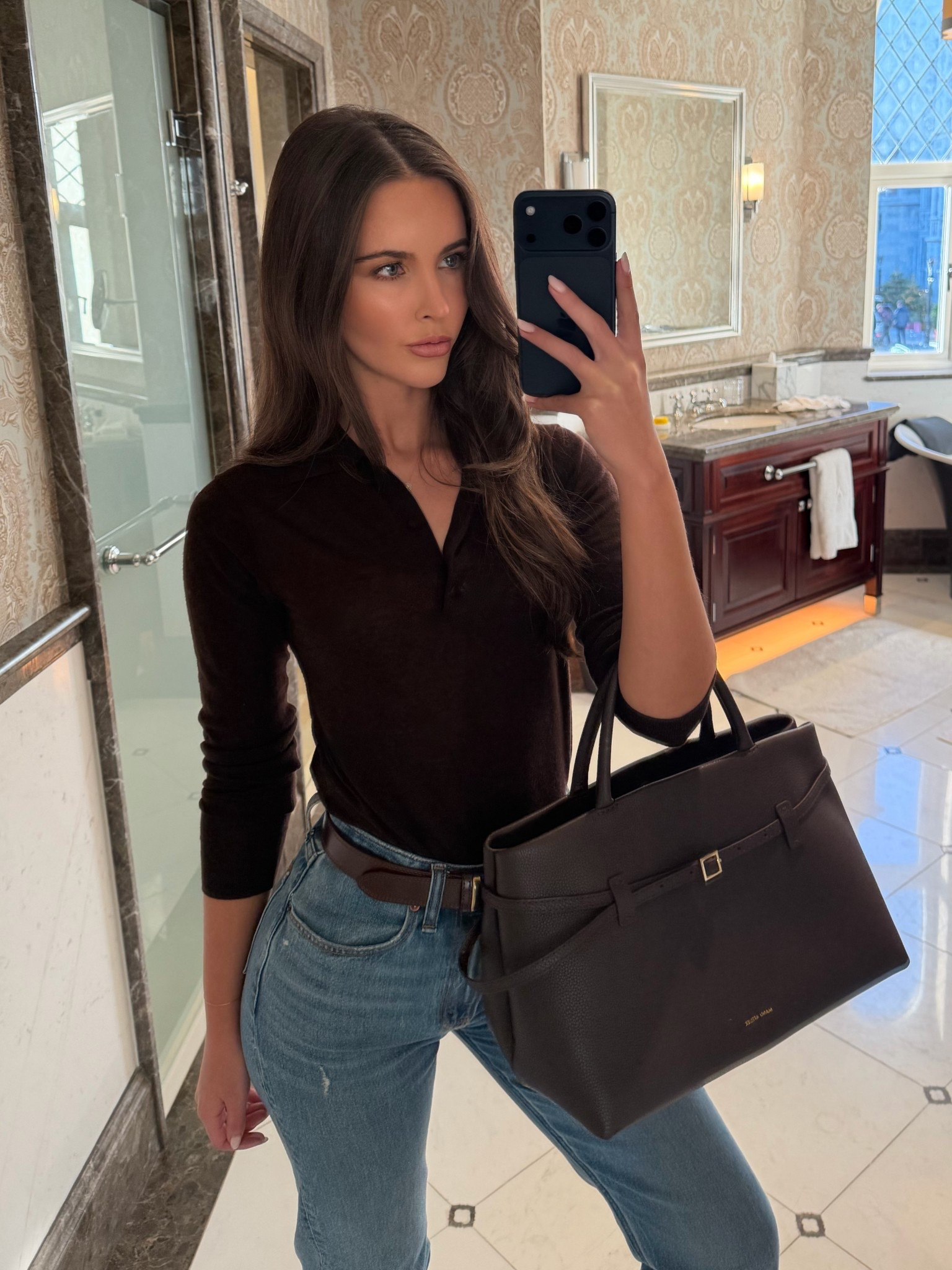 Brown tones 

#LTKluxury #LTKeurope #LTKwinter