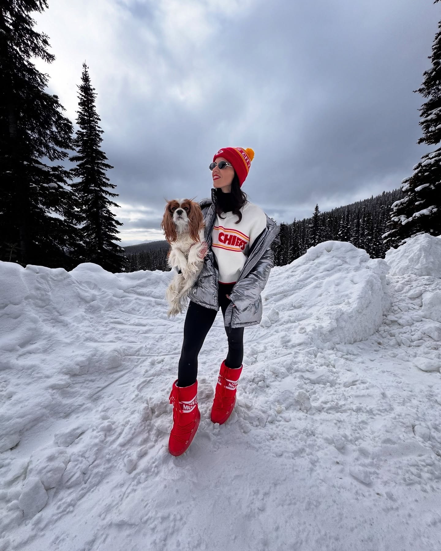 Ski hill but make it Super Bowl!❤️💛

#LTKtravel #LTKcanada #LTKwinter