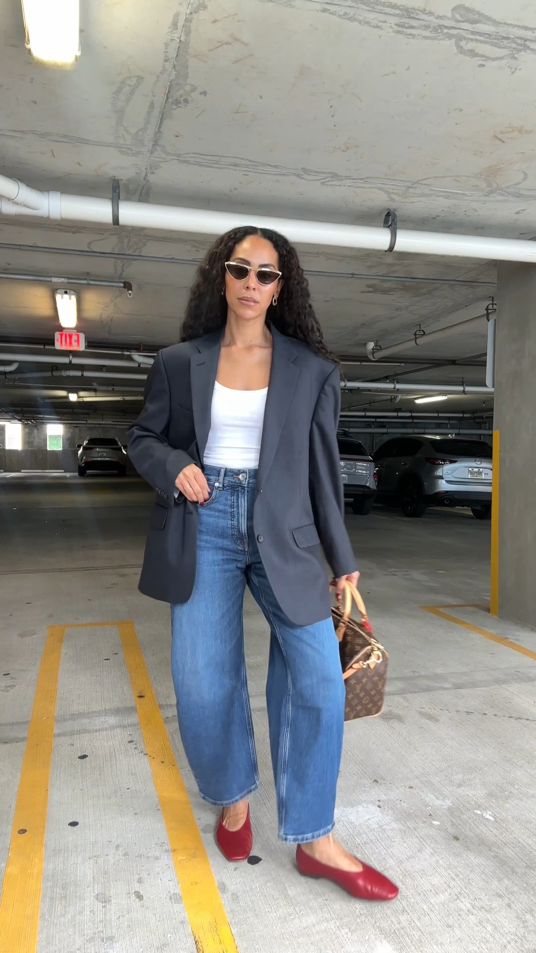 i’m on my way

comment SHOP for links 🔗

#louisvuittonspeedysoftcrafty #speedy30 #madewellballetflats #everlanewayhighcurvejeans