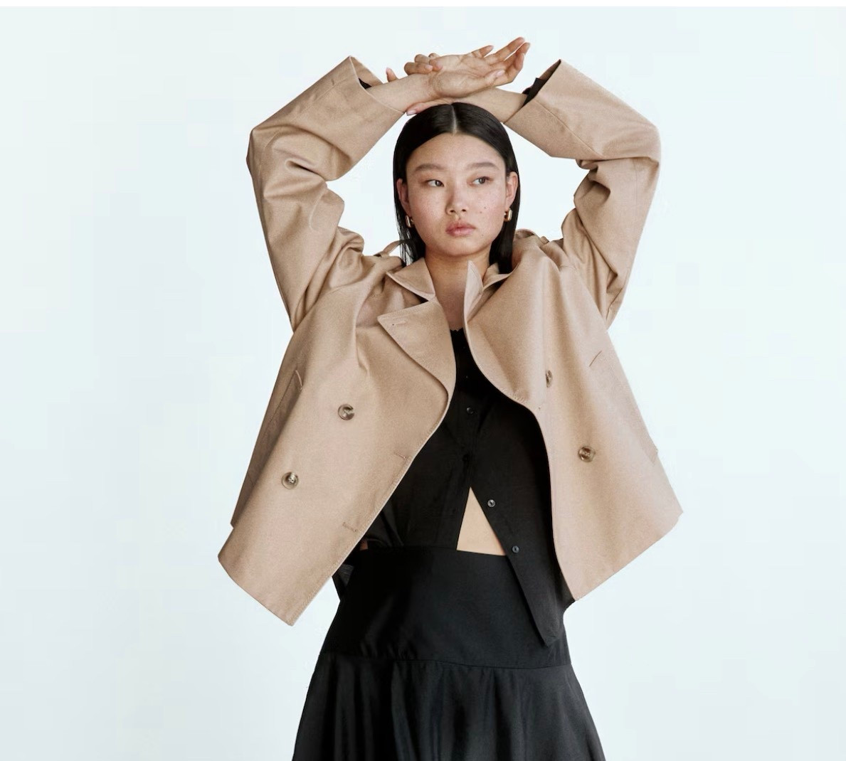 This cropped ￼trench comes into colors! Super super cute and classic!!

#LTKOver40 #LTKMidsize #LTKmomlife