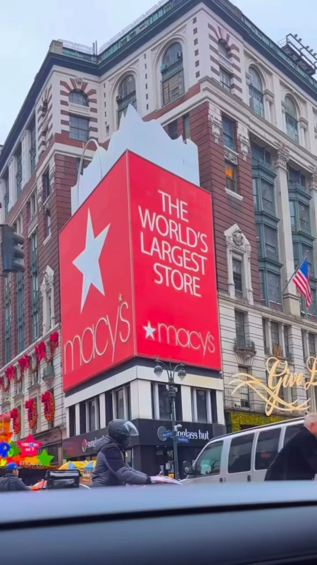 I love a fabulous coat! It’s the 1st thing ppl see when you’re outside in the winter.  Luckily you don’t have to break the bank with sales like this! Here’s what I got 🧥 

#LTKSaleAlert #LTKGiftGuide #LTKCyberWeek