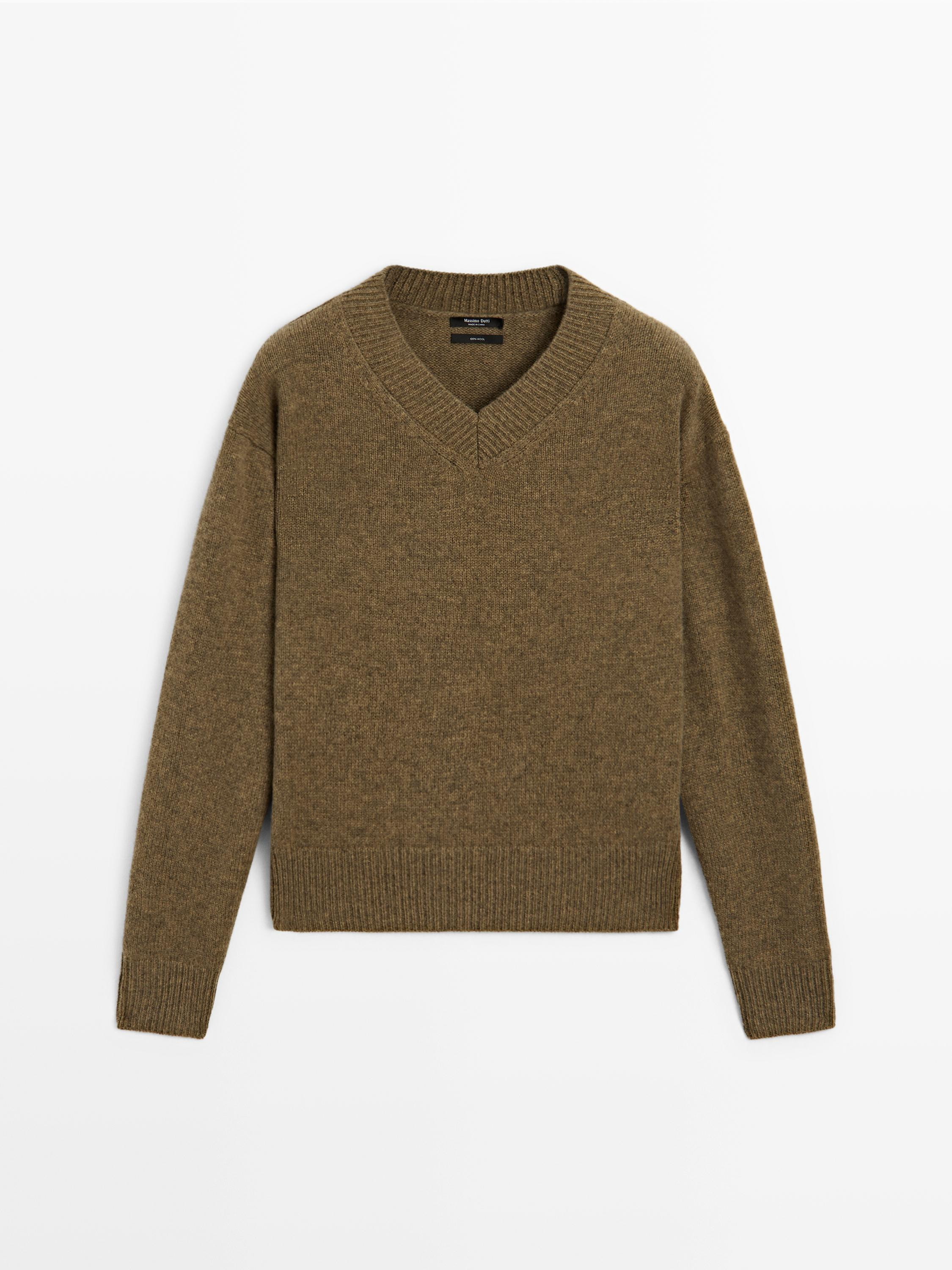 100% wool V-neck knit sweater | Massimo Dutti UK