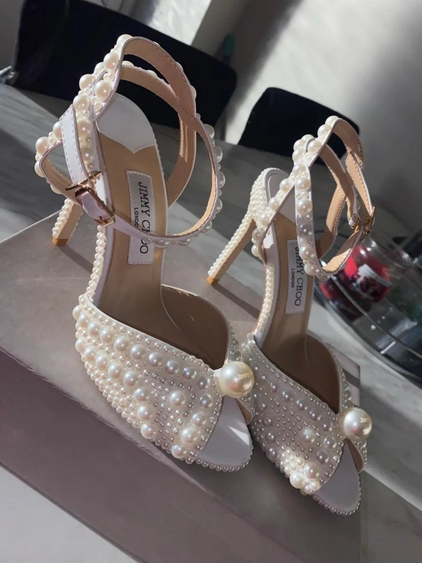 Jimmy Choo heels
Perfect for brides 🤍
#dhgate

#LTKsalealert #LTKshoecrush #LTKfindsunder100
