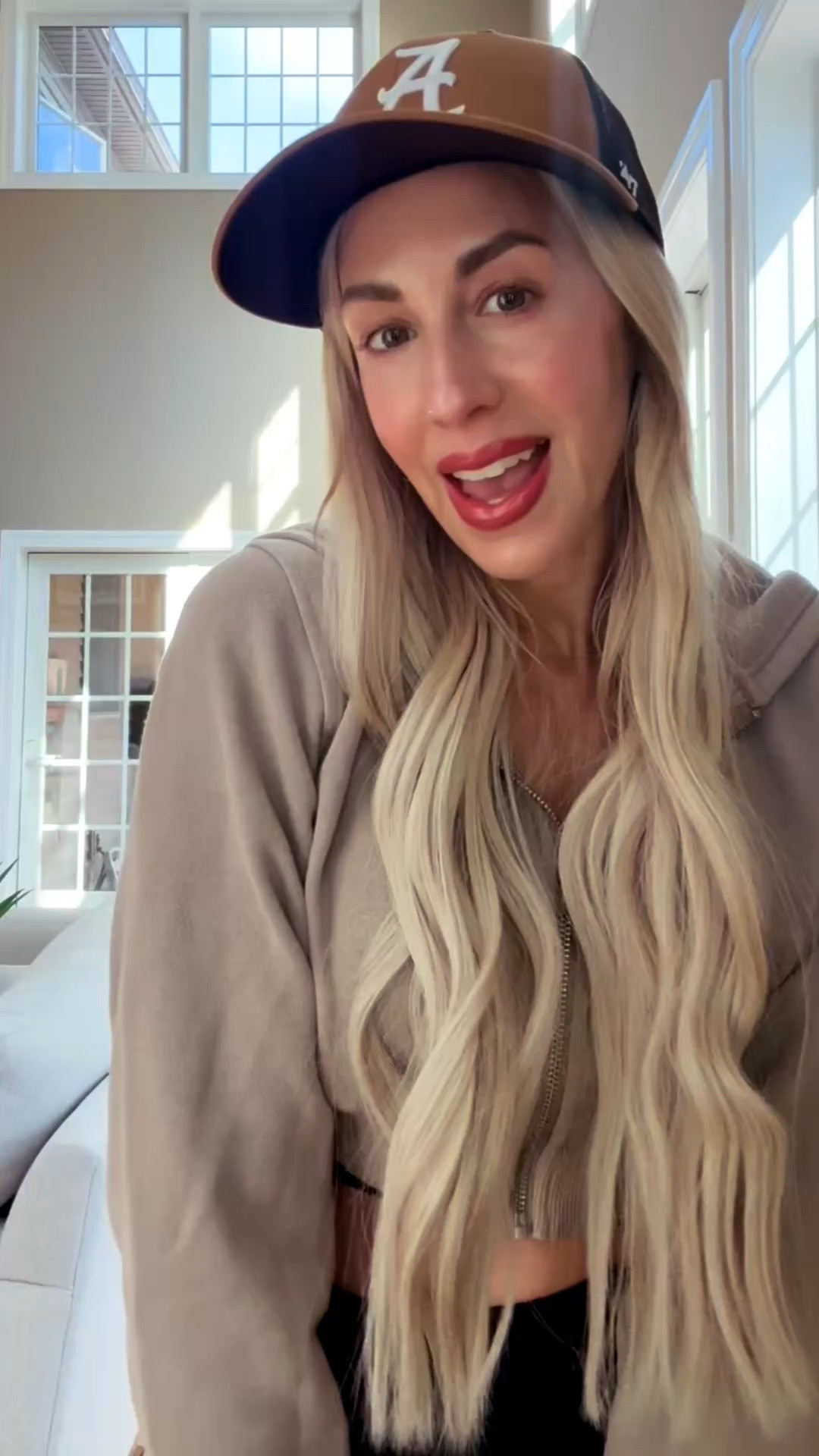 To all the Mamas who live on the baseball field - this Alo set, Carhartt  trucker hat & Ray-Ban sunglasses are the perfect uniform ⚾️

#LTKSeasonal #LTKActive #LTKOver40