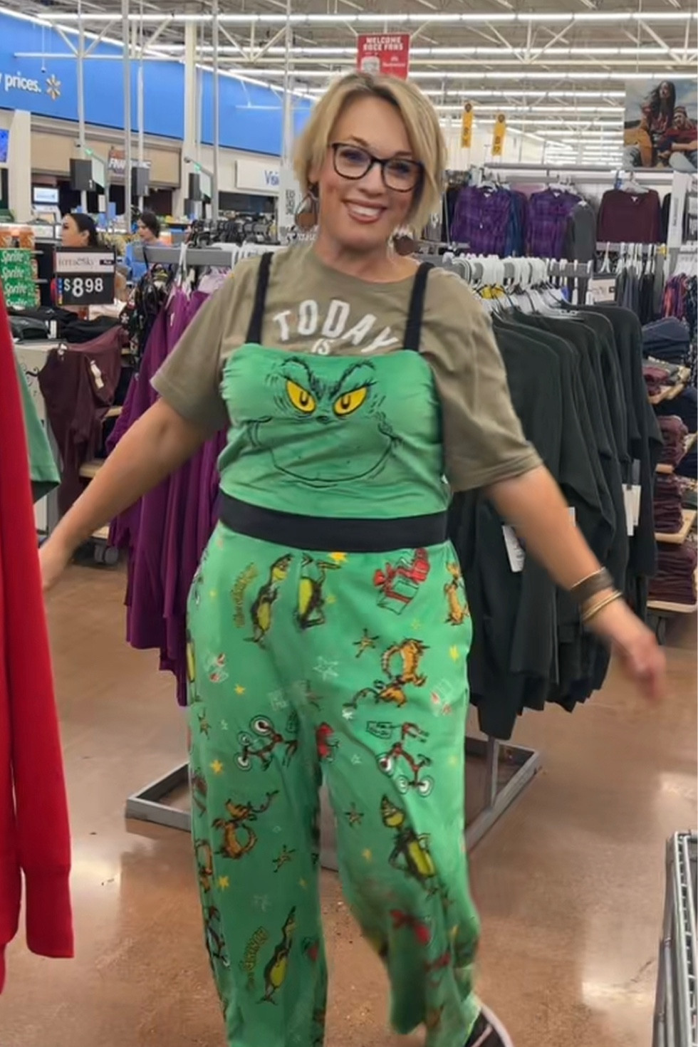 Grinch Christmas fit Sale

#LTKHoliday #LTKSeasonal #LTKHolidaySale