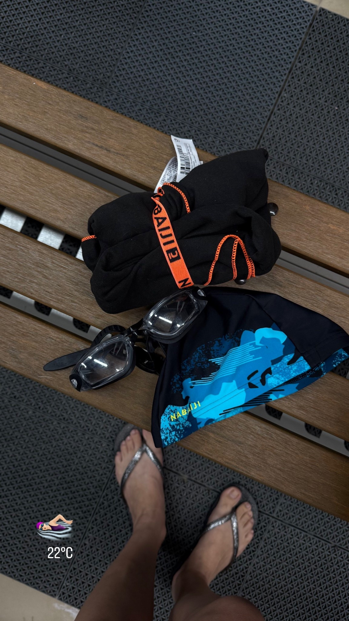 Meu esporte favorito me deixa com cabelo e pele ressecada, cheiro de cloro, fome e sono!!!

Mas nada explica a sensação maravilhosa que é ultrapassar meus limites e ver minha evolução a cada aula 