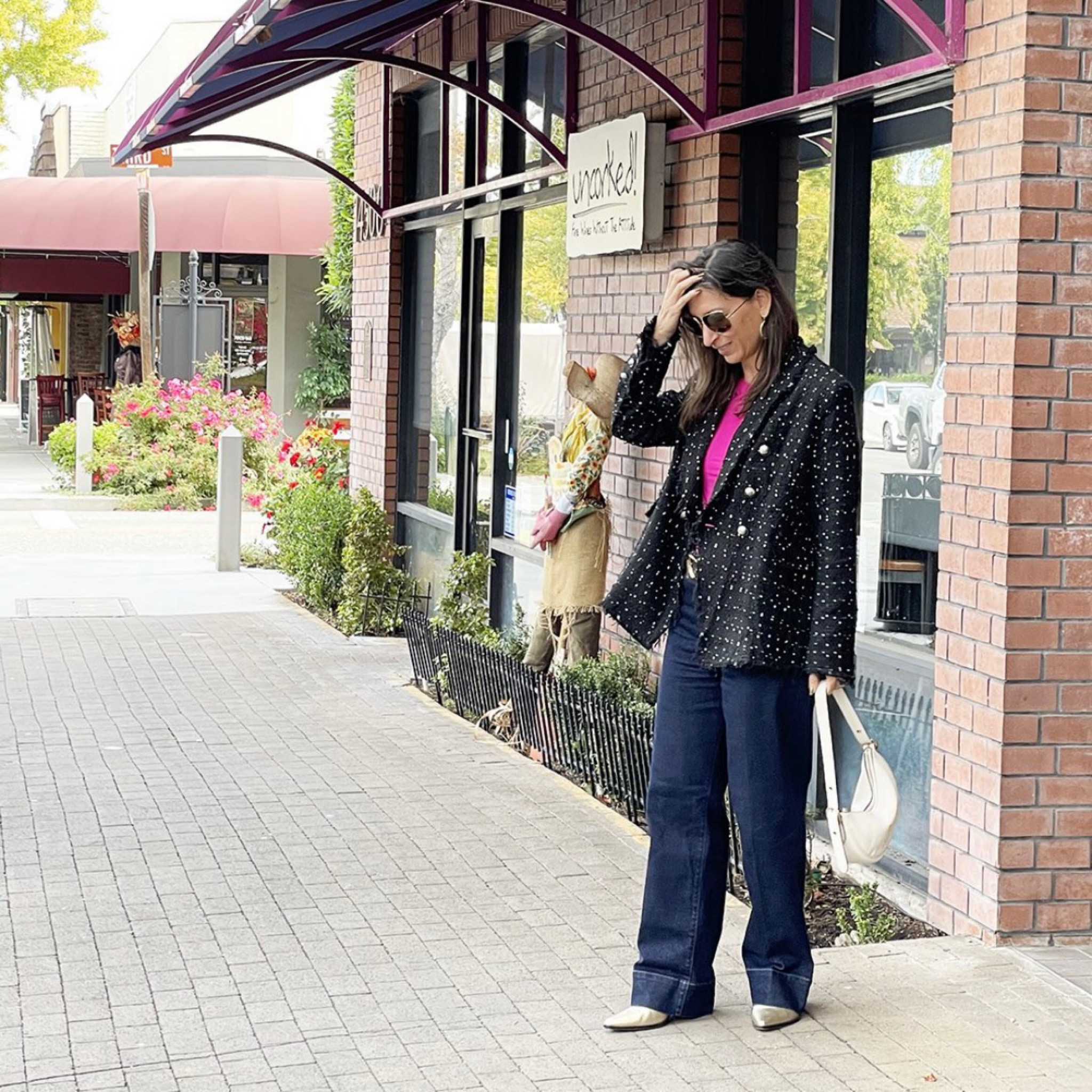 Loving blazers over jeans for winter 🙌❄️❤️ blazer and jeans are under $100 🎉

#LTKstyletip #LTKunder100 #LTKitbag