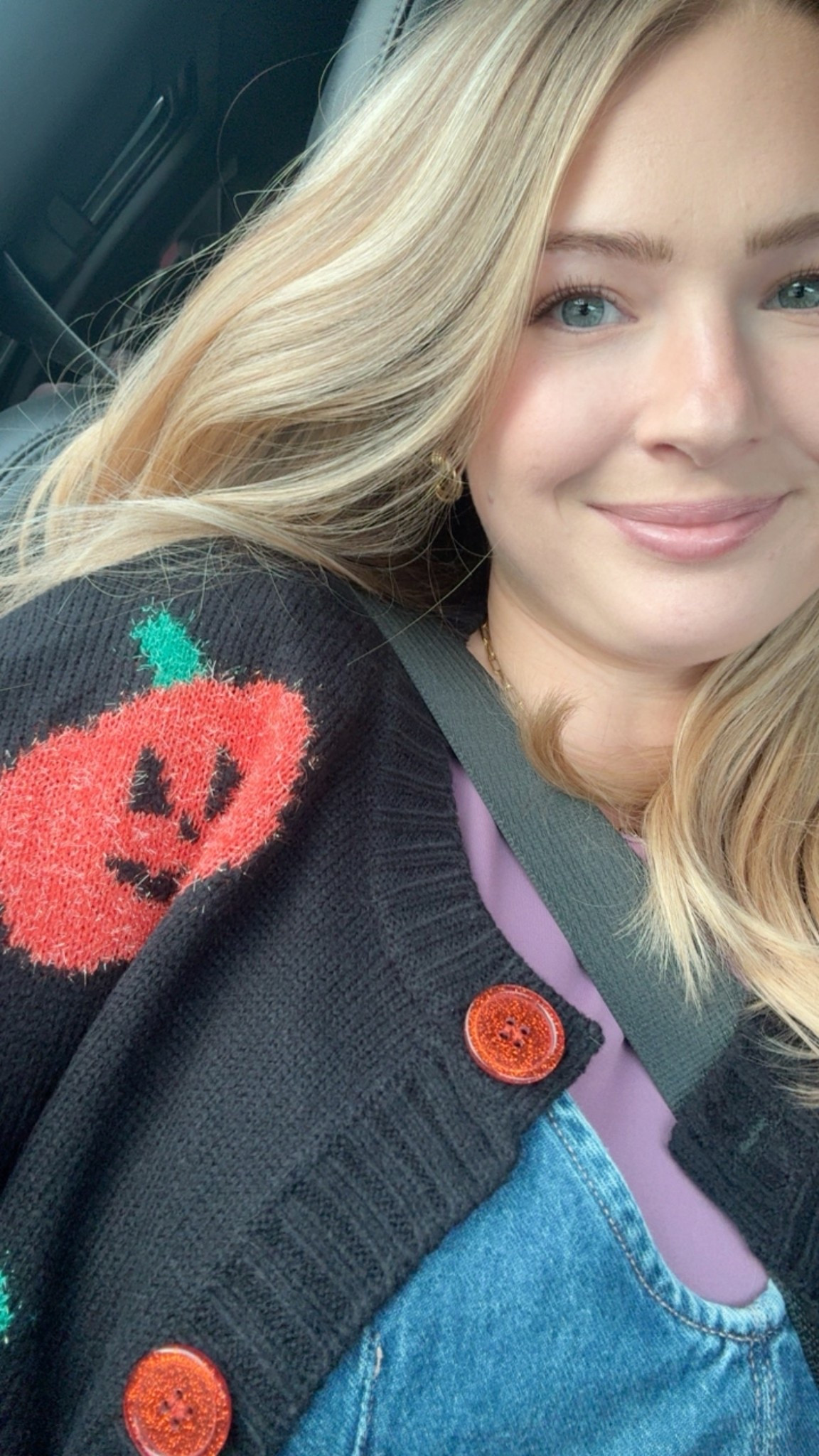 Cutest Halloween sweater and only $30!!!

#LTKSeasonal #LTKFindsUnder50 #LTKMidsize