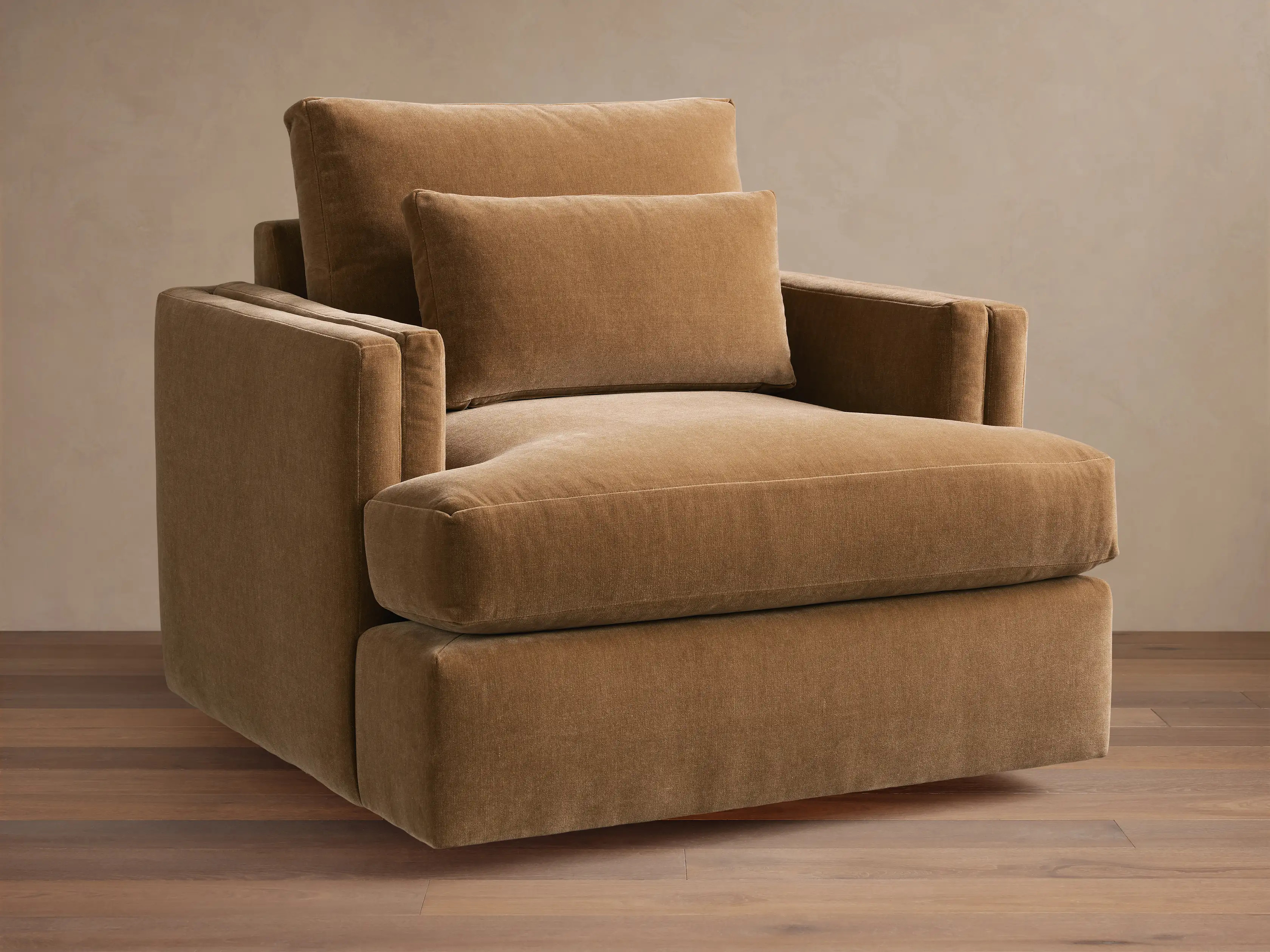 Sumner Swivel Chair | Arhaus