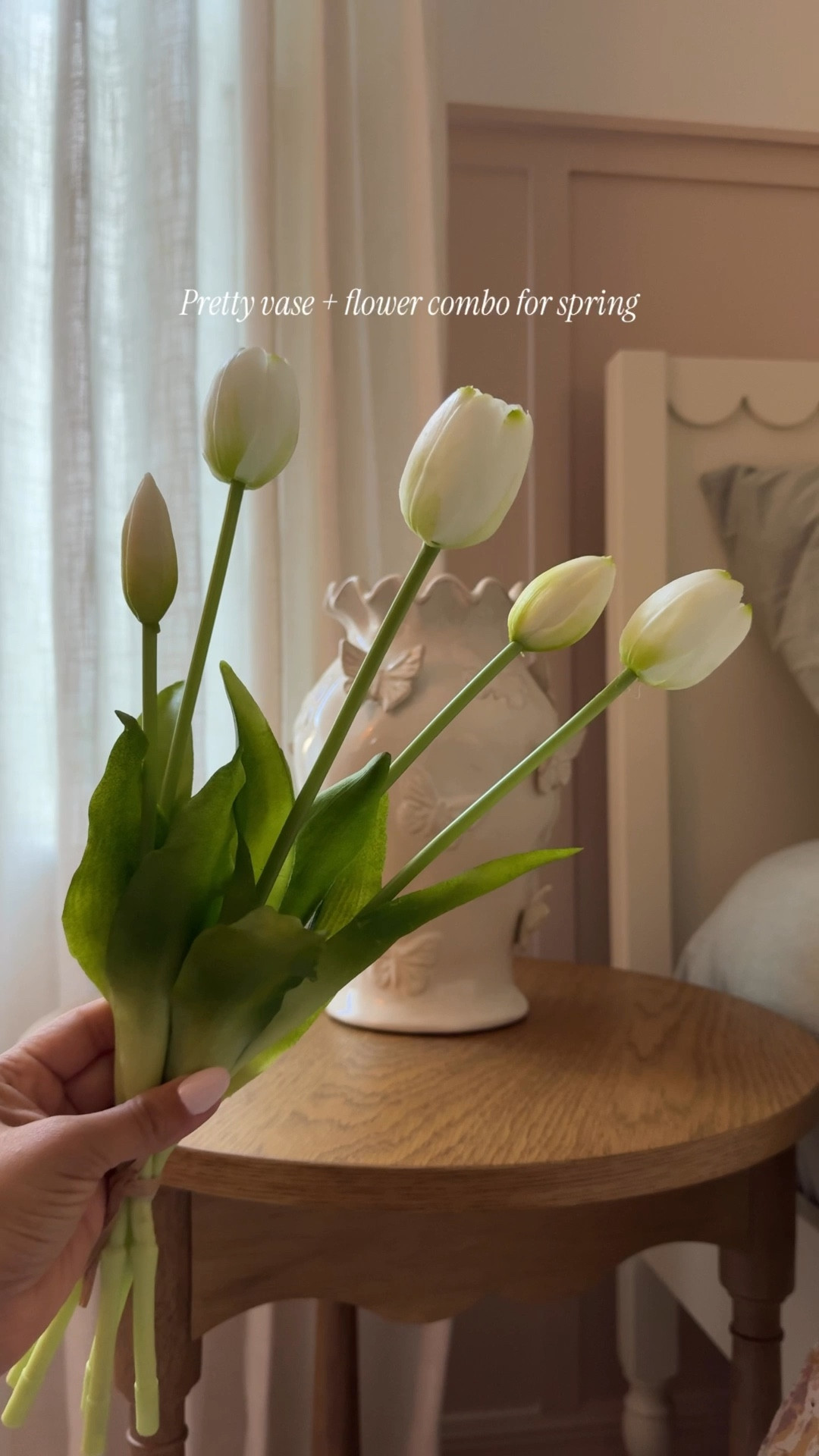 Recently found this adorable vase and had to get it for my daughter’s room 🥹 I love how it paired with these faux tulips from Amazon that look incredibly realistic. Linked everything for you, just comment shop and I’ll message you the links 🌷🤍
.
.
.
#springhome #homeinspo #cozyhome #springdecor #spring
