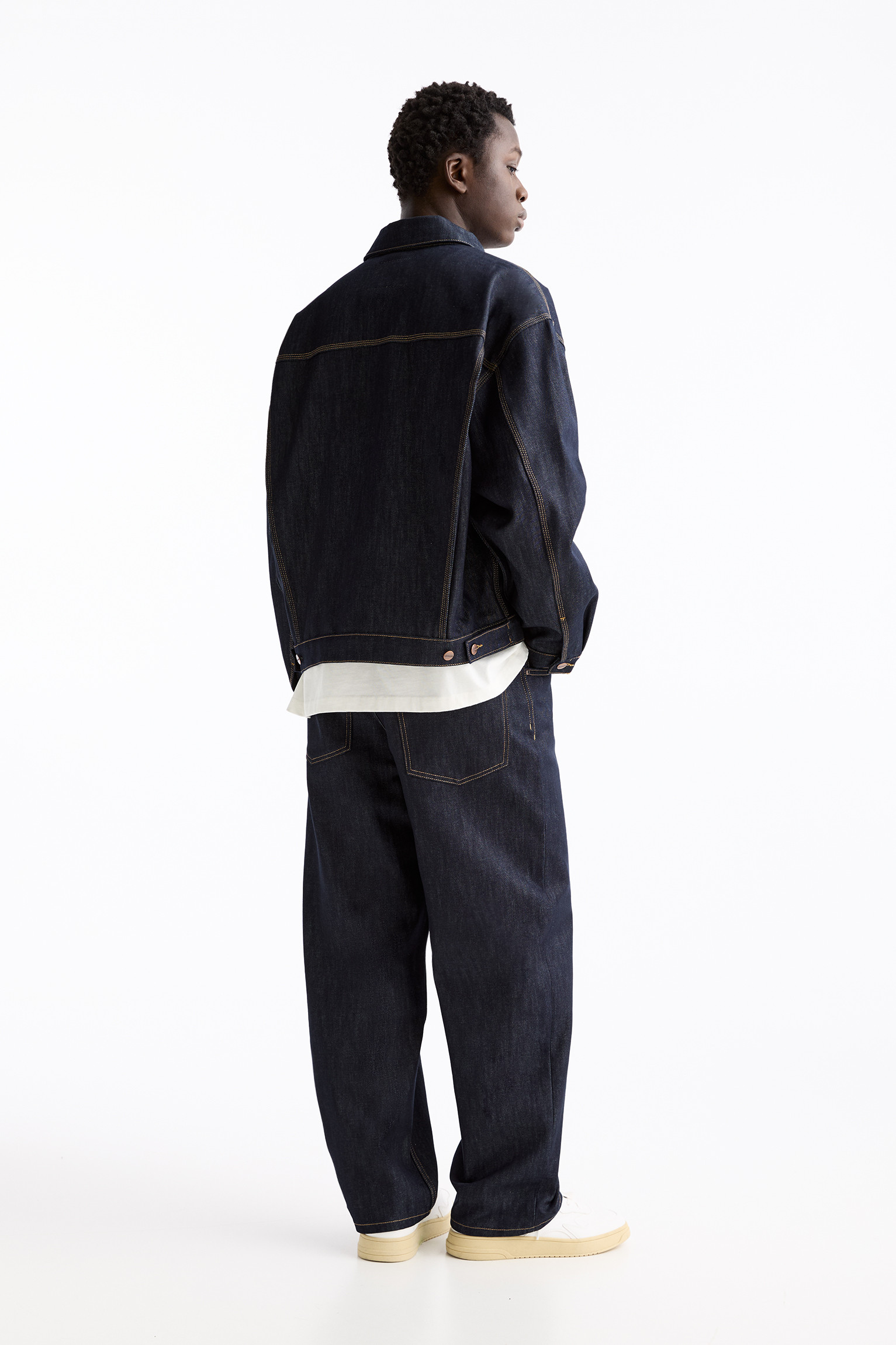 Dark blue denim jacket | PULL and BEAR UK