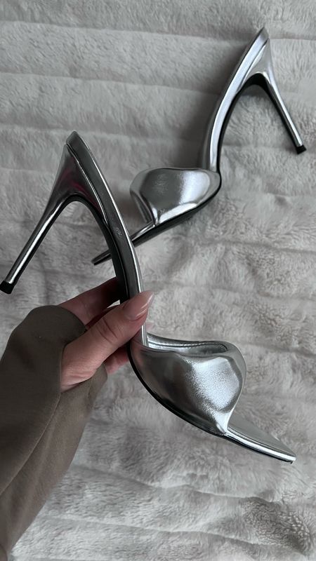 Silver heels | date night heels 



#LTKshoecrush