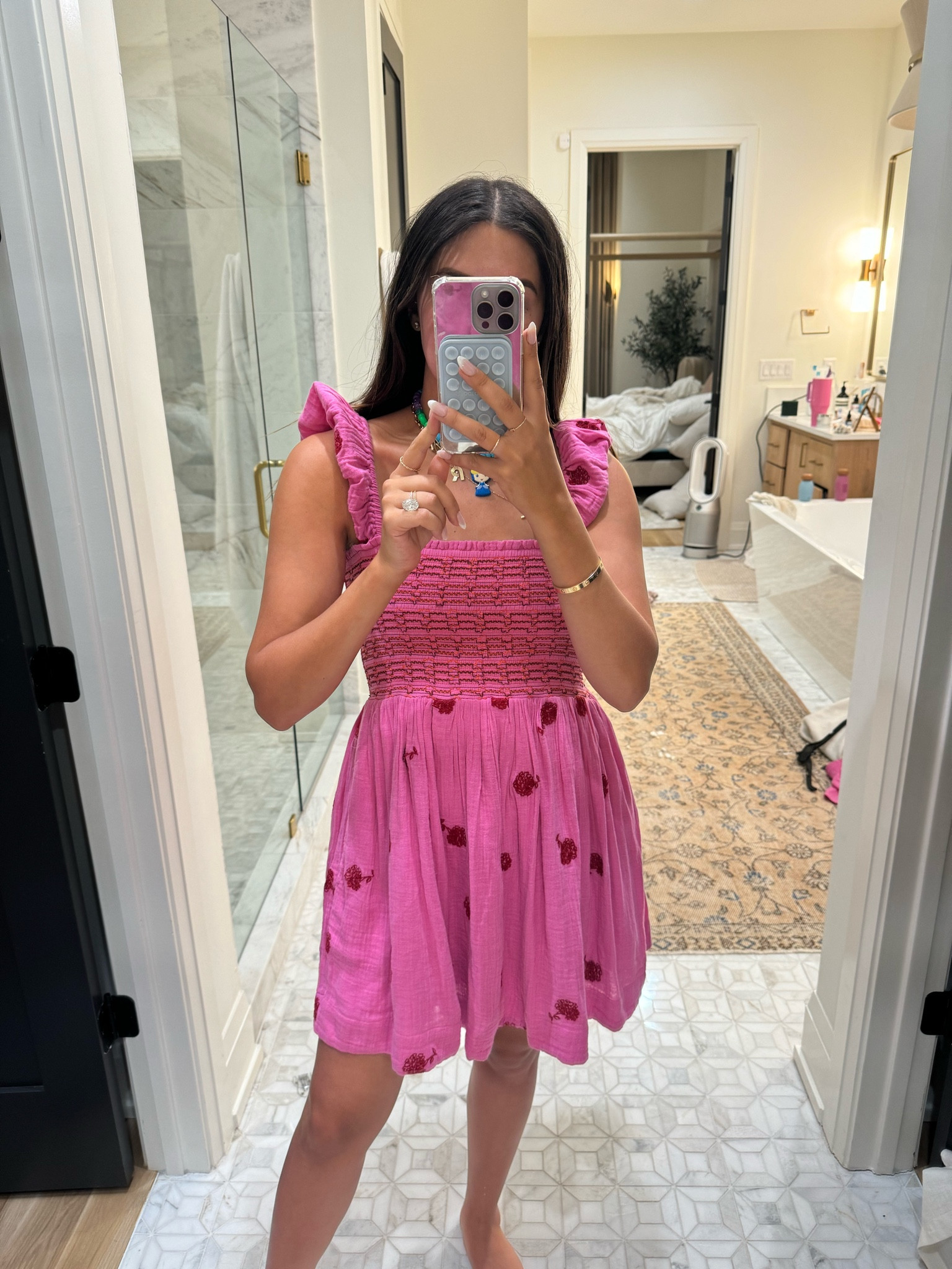 Dress: small 

Great comfy and flowy dress for summer!!