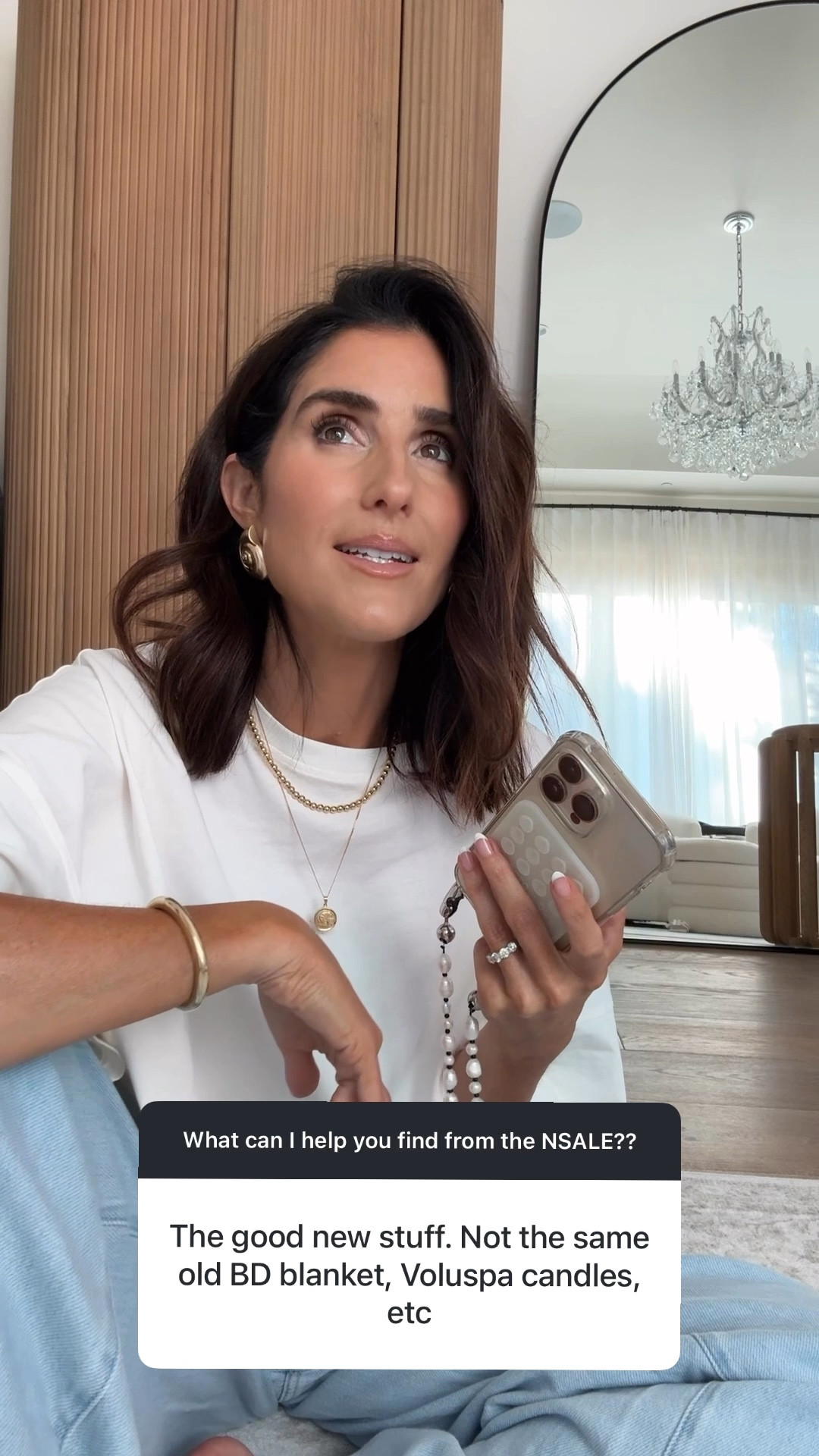 It’s time to start stocking up on Christmas gifts and I loveeee this blanket from barefoot dreams! #stylinbyaylin 

#LTKFindsUnder100 #LTKStyleTip