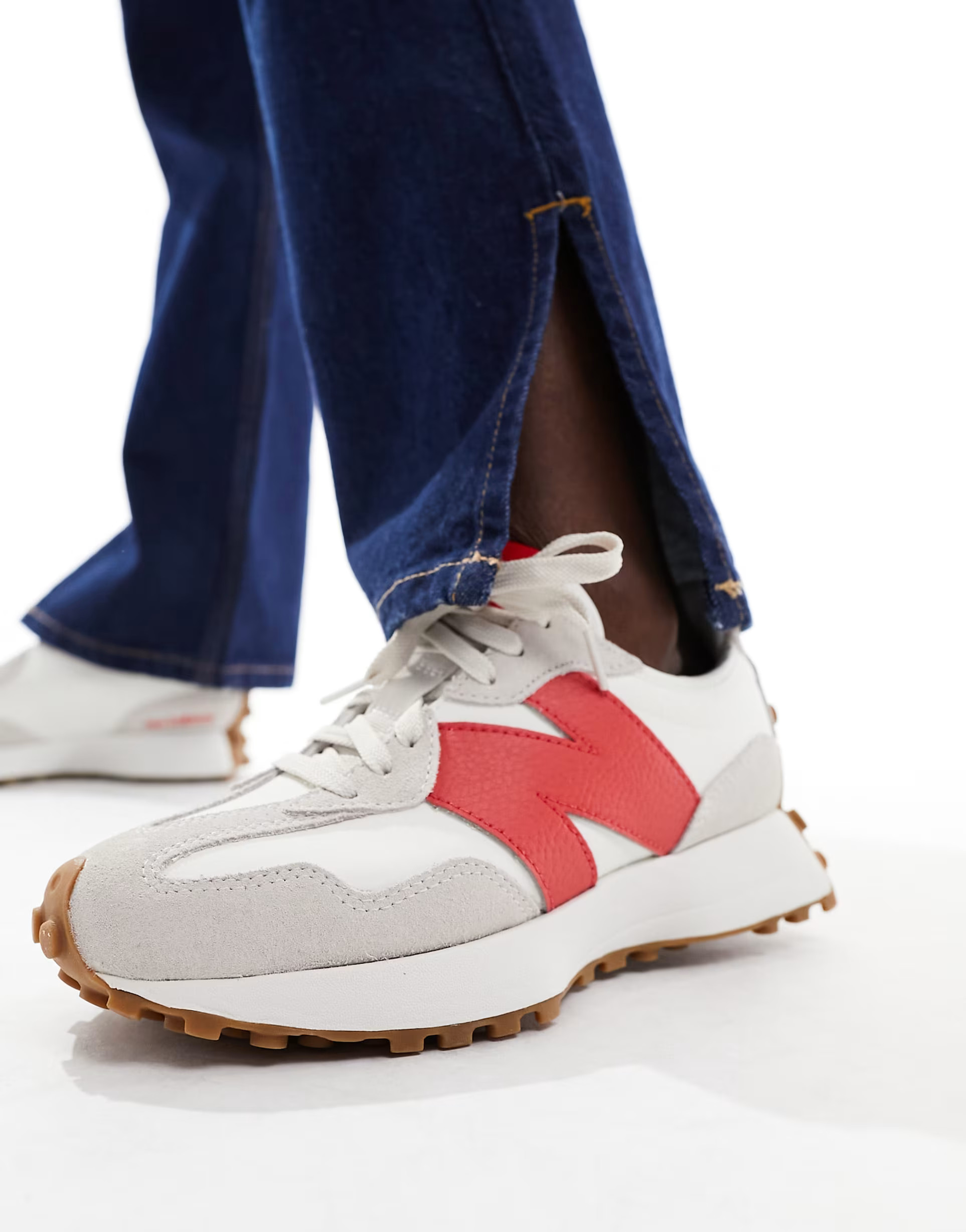 New Balance 327 sneakers in white with red detail | ASOS (Global)