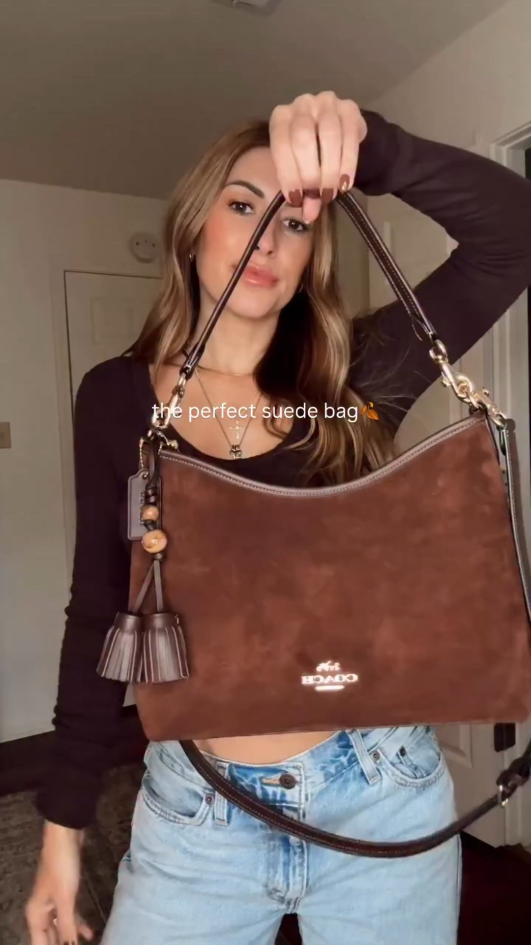 in love with my Laurel shoulder bag, the best size, perfect for every day & loooove the colors. Also price point is 🤌🏽. 

Comment SHOP below to receive a DM with the link to this post on my LTK ⬇ https://liketk.it/5sZSY 
#itbag #suedebag #handbagstyle #suede #fallbag