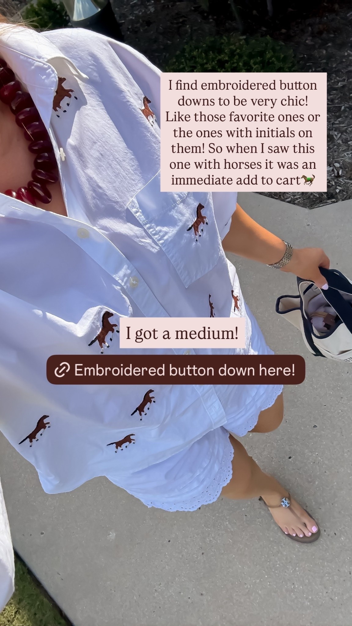 I find embroidered button downs to be very chic! Like those favorite ones or the ones with initials on them! So when I saw this one with horses it was an immediate add to cart🐎 I got a medium!