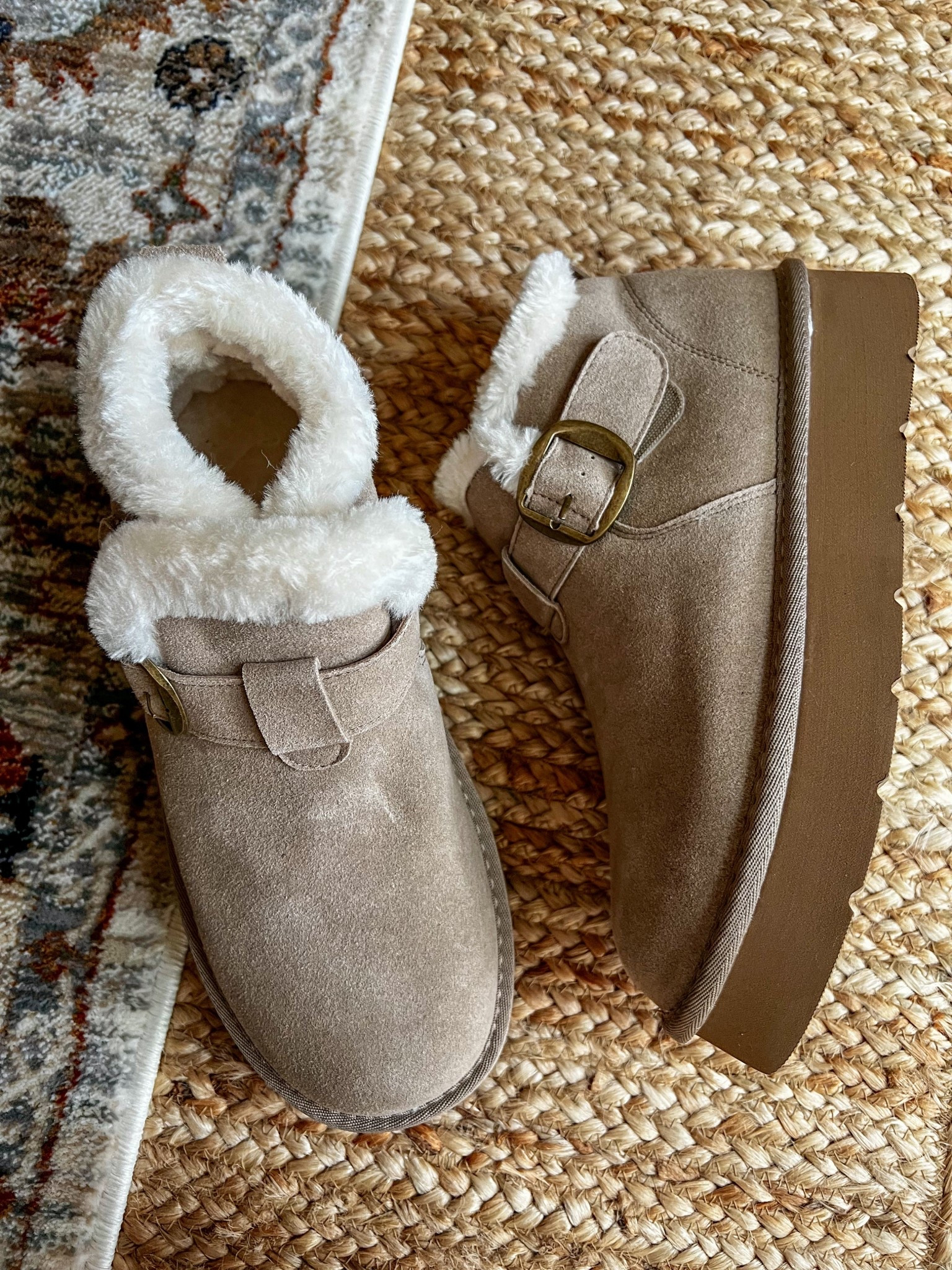 If you like the look and coziness of Ugg, but don’t love the price point, I highly recommend these boots! They are a great look for less and are super cozy!! 
I sized up a half size.


#LTKSeasonal #LTKFindsUnder100 #LTKFindsUnder50