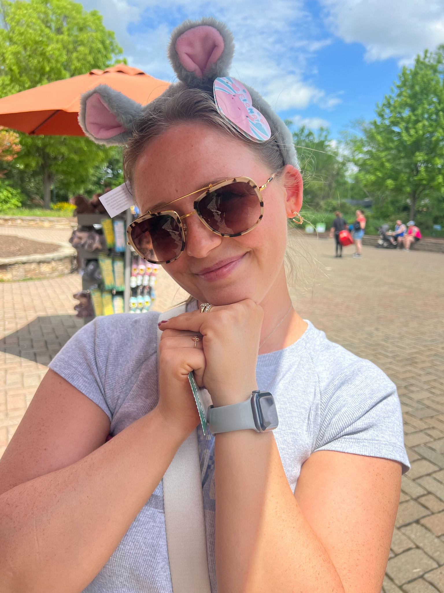 sunnies for a sunny day at the cincy zoo 🩷