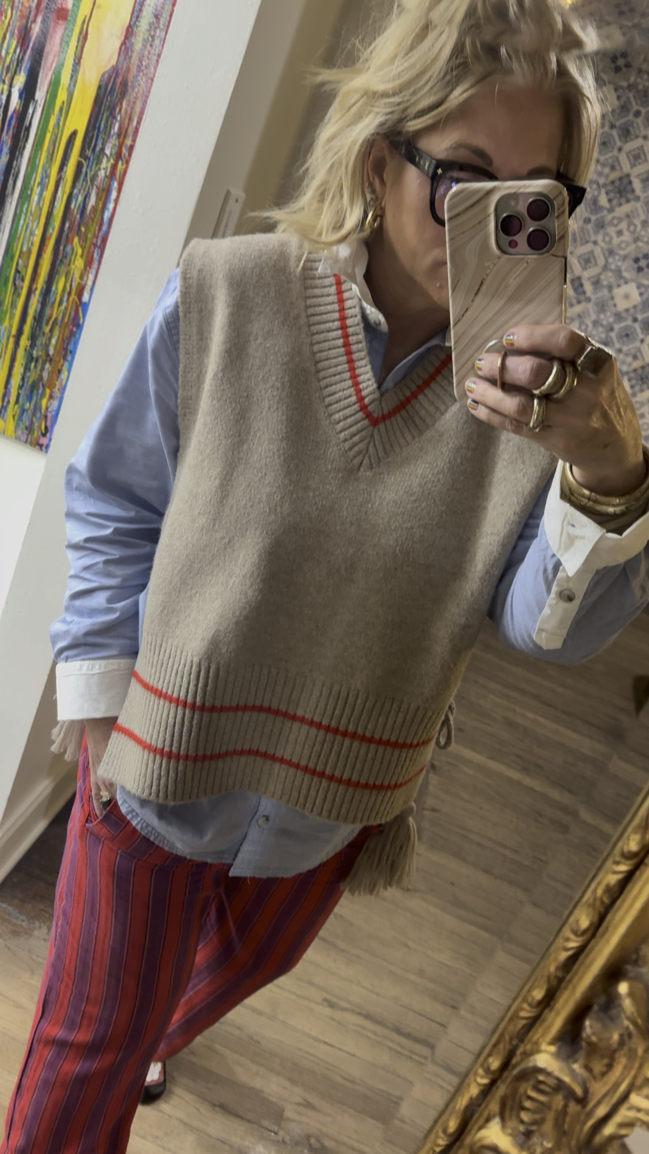 Can’t go wrong! True to size in pants and shirt. I’m wearing a large in both. 