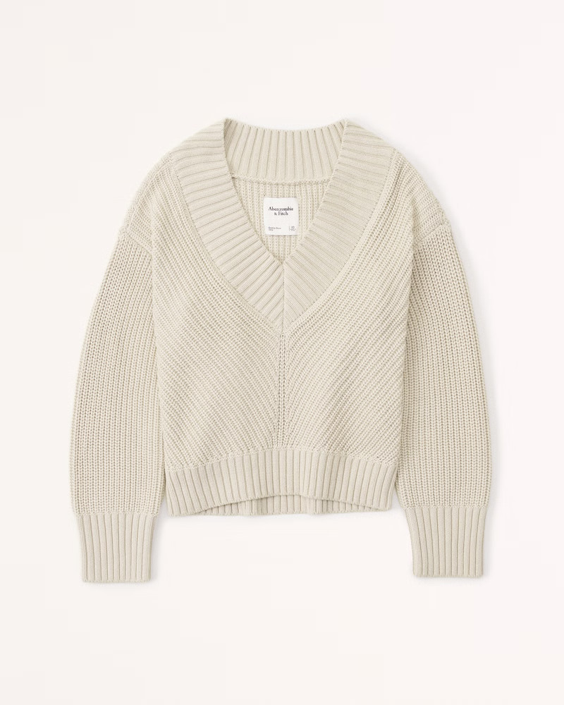 Wedge V-Neck Sweater | Beige Sweater Sweaters | Abercrombie Sweater Outfit | Winter Outfit | Abercrombie & Fitch (US)
