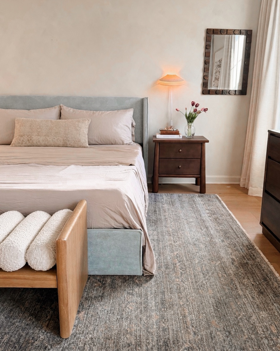 Okay these are the sheets I keep talking about!! And I send to all my friends! The Cariloha Resort bamboo in the color Stone. They’re sooo soft but still feel light and breathable, so you don’t get hot at night. We’ve been using them bc our dogs sleep in the bed lol and they’ve held up really well!! Definitely one of those “worth it” upgrades. Linked my exact set 🤍 PLUSSS code HOMEBODY35 will get you 35% off sitewide and 25% off the mattresses!!
@cariloha #ad #livecariloha
