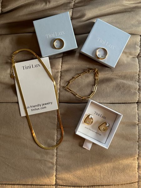 Everything I got for a summer stock up from the brand Tini Lux! 