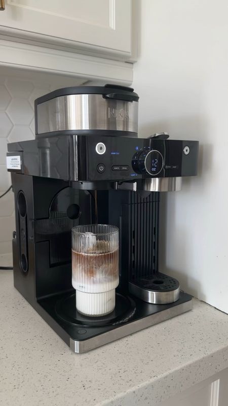 Absolutely love this coffee machine! It also takes nespresso pods too 🤌🏽

#LTKSaleAlert #LTKVideo #LTKHome