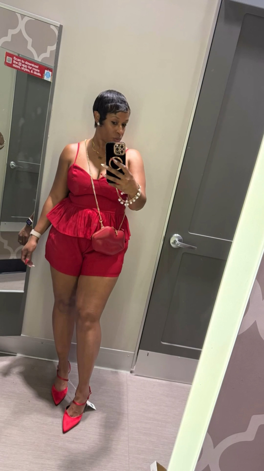 Red on red never fails ❤️
This Target peplum and shorts combo is flattering, feminine, and gives effortless drama.
Perfect for date night, girls’ night, or when you want main character energy.
 
Top: Medium
Bottoms: XL
Shoes: 8.5