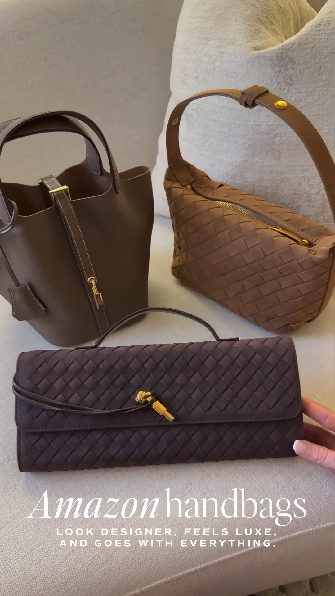 These Amazon handbags look so luxe and designer! The perfect fall accessory.