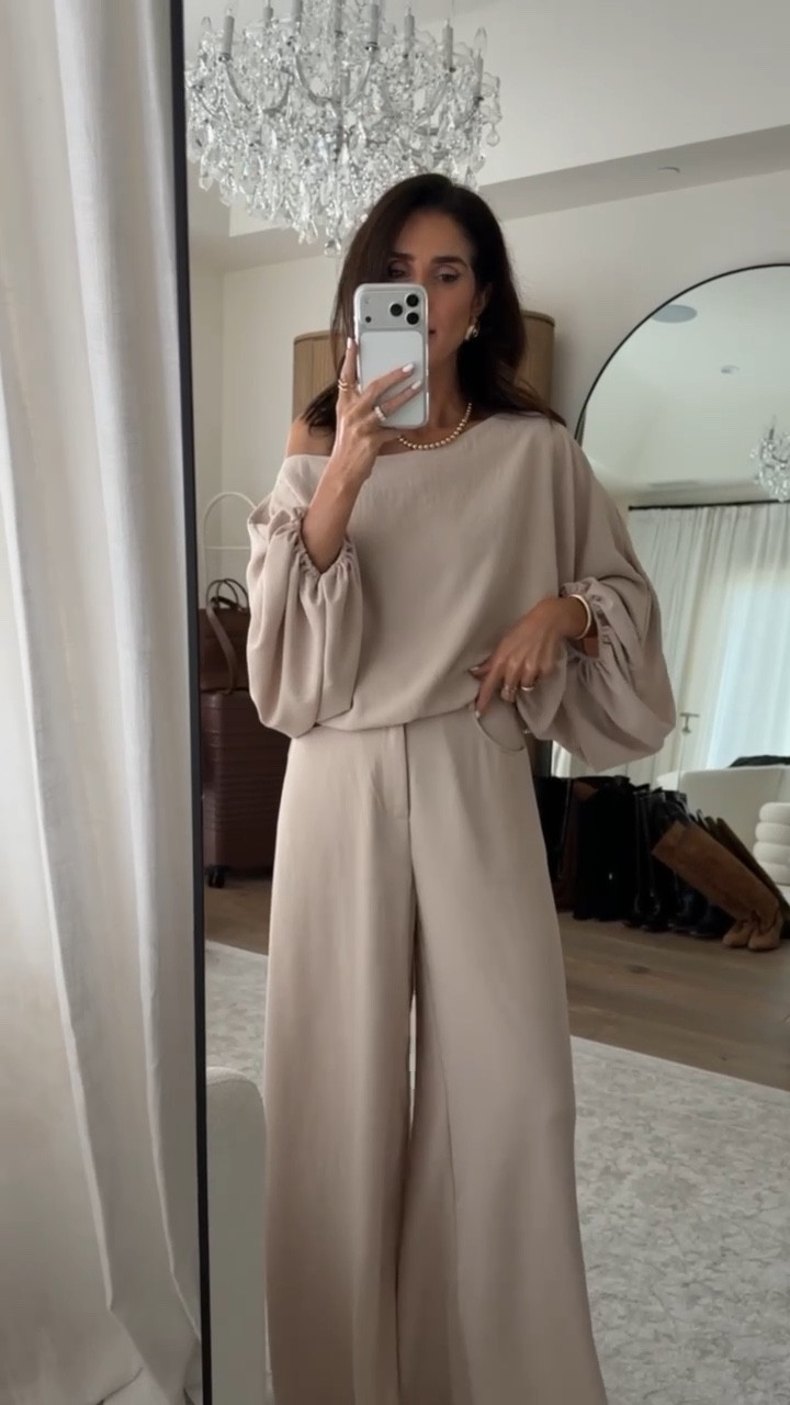 Rating this matching set a 10/10!! I’m just shy of 5-7” wearing the size small in the color apricot #stylinbyaylin #aylin #amazonset #matchingset

#LTKootd #LTKgrwm #LTKOver40