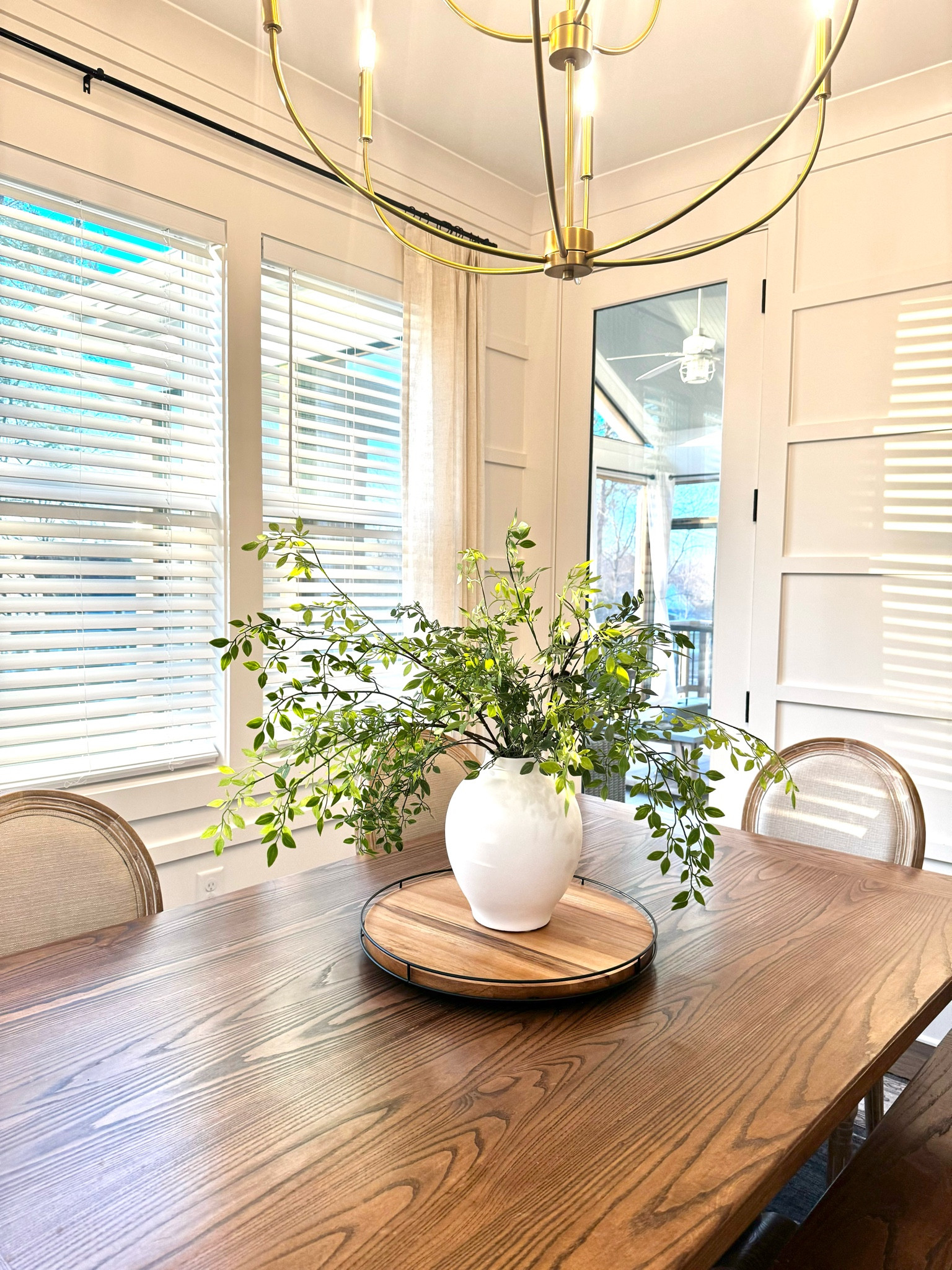 Winter stems from Amazon 

Centerpiece, winter table decor, green stems, Amazon stems, green florals, table vase and flowers

#LTKStyleTip #LTKFamily #LTKHome