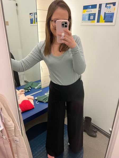 I didn’t think I’d love a wide leg pant but I’m here for this lounge look! Pair with a fitted top and could even be dressed up with a pointed toe heel (not kidding, could totally pass as a work pant!).

Also, while they are not maternity the waist band LOOKED maternity! There was a wide high waisted band with a bit of a scoop, literally went around my belly 15 week belly and could definitely stretch for more weeks!

Sizing- top: s
Bottoms: I’m wearing a M, and they were too long (I’m 5’4) so I think you could stay tts

#LTKstyletip #LTKfit #LTKbump