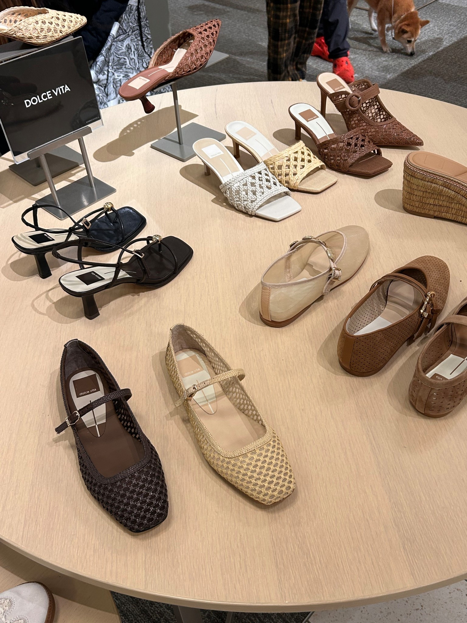 Dolce Vida Shoes - Beach Sandals 

Resort wear, spring outfits, summer outfits, beach outfits, spring shoes, winter shoes 