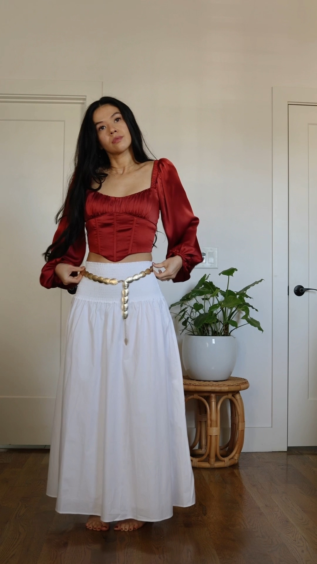 Festive styling of a corset top ❤️✨

Belt and shoes are artisan handmade pieces and earrings are vintage that I thrifted, but linked similar 🥰

#LTKfindsunder100 #LTKstyletip #LTKVideo