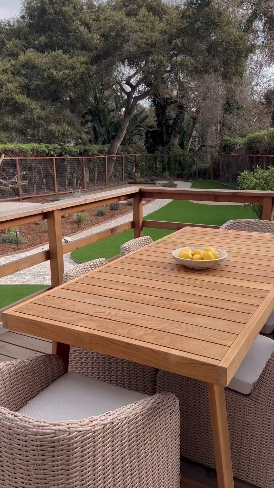 Outdoor furniture at the bungalow 