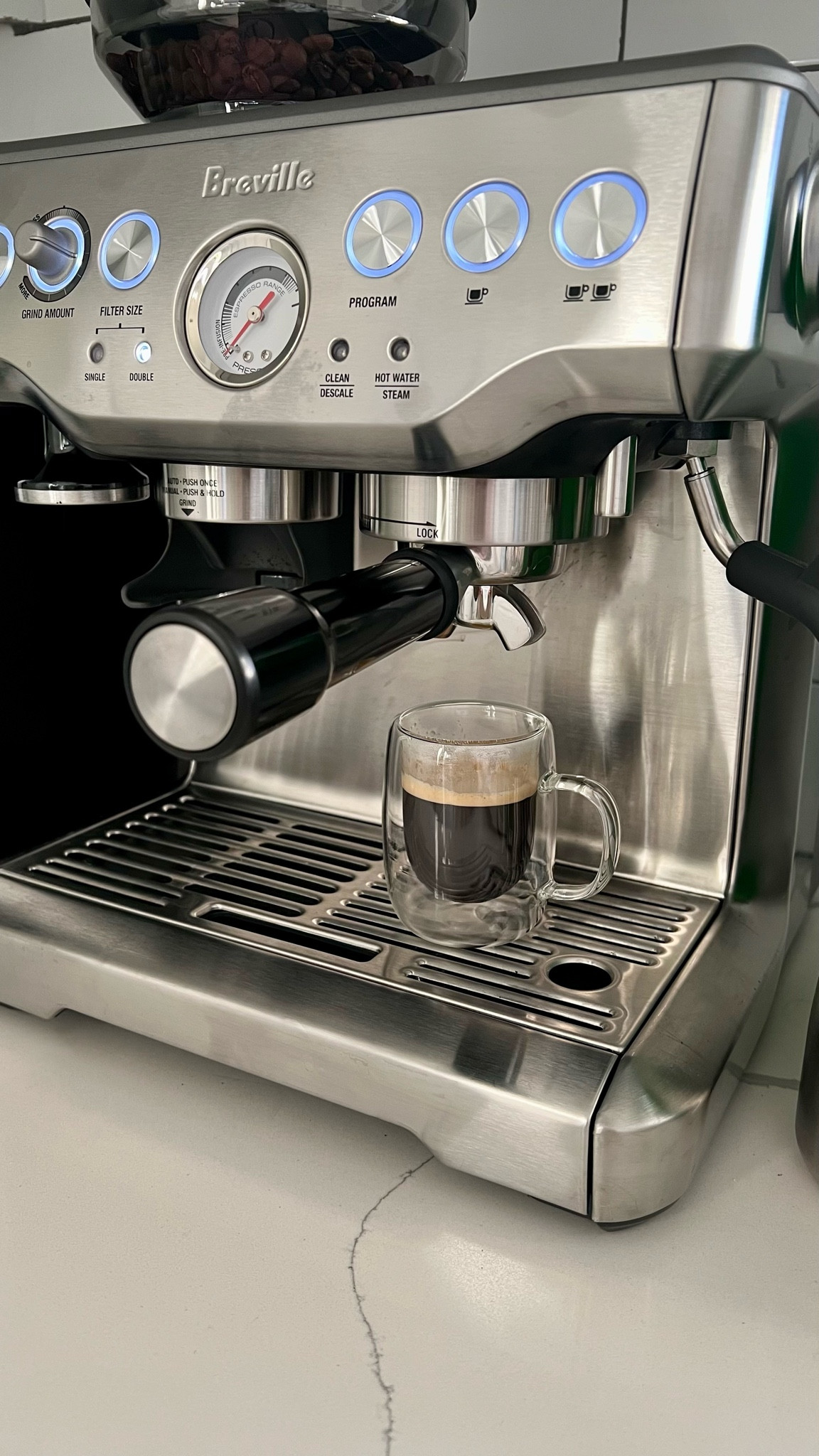 ✨ HOLIDAY GIFT GUIDE: FOR HER ✨ // Breville Barista Express Espresso Machine 

Only 7 weeks to go!! Have you started your Christmas shopping?! 🎄

#giftguide #holidayshopping #giftsforher #christmasgift #momstyle 

#LTKSeasonal #LTKGiftGuide #LTKCyberWeek