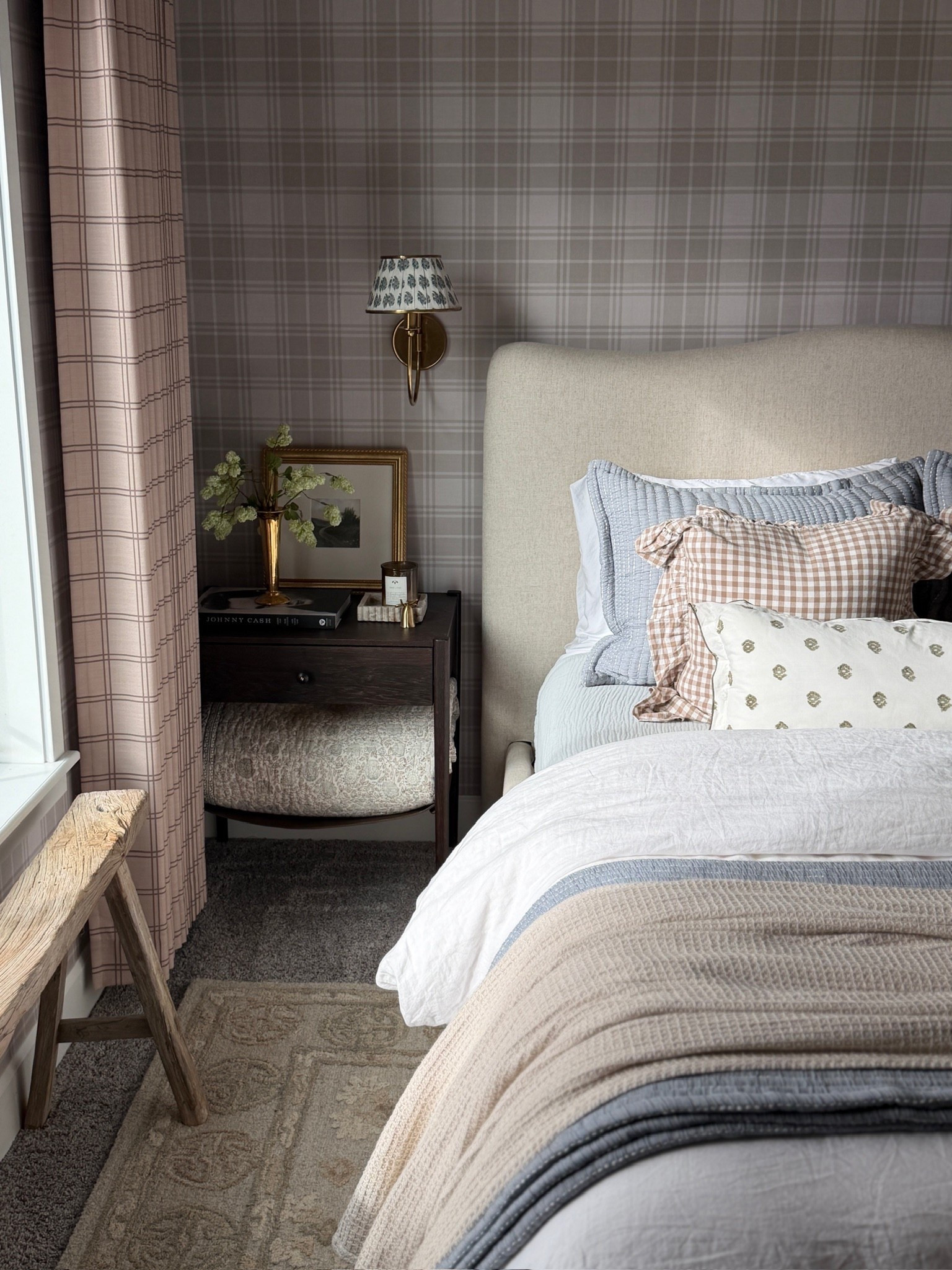 The plaid room has my heart as of lately 🤍 until the next project comes around 😉

#LTKHome