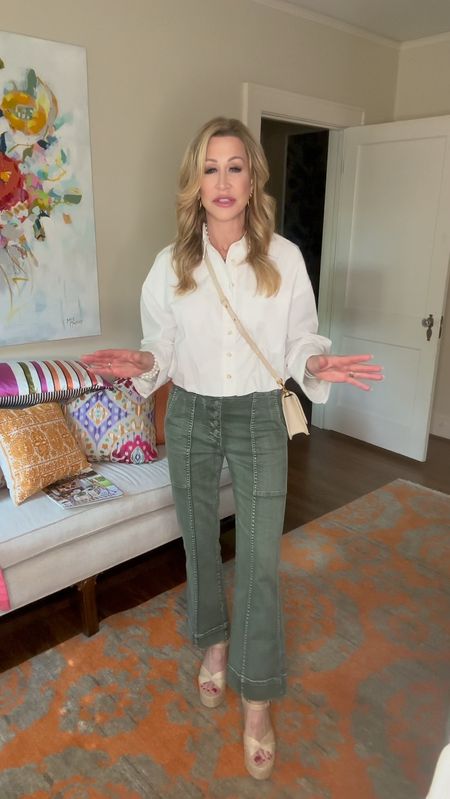 This cute look is so easy to recreate!  I’m wearing a bubble hem cropped white blouse from Anthropologie, Marc Fisher heels and cropped olive green pants with a raffia bag!


#LTKstyletip #LTKitbag #LTKVideo
