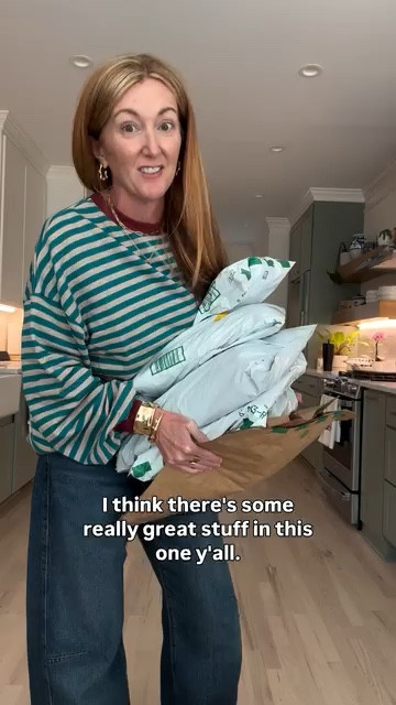 This unboxing is SO good — so many cute jackets in this one, a dress I’m obsessed with, the set you’re going to wear nonstop, and the jeans I literally wore for Thanksgiving because they were that perfect. 🤎

#amazonfashion #amazonfinds #unboxingreel #midlifestyle #over40style @amazonfashion @amazoninfluencerprogram

#LTKOver40 #LTKHoliday #LTKFindsUnder50