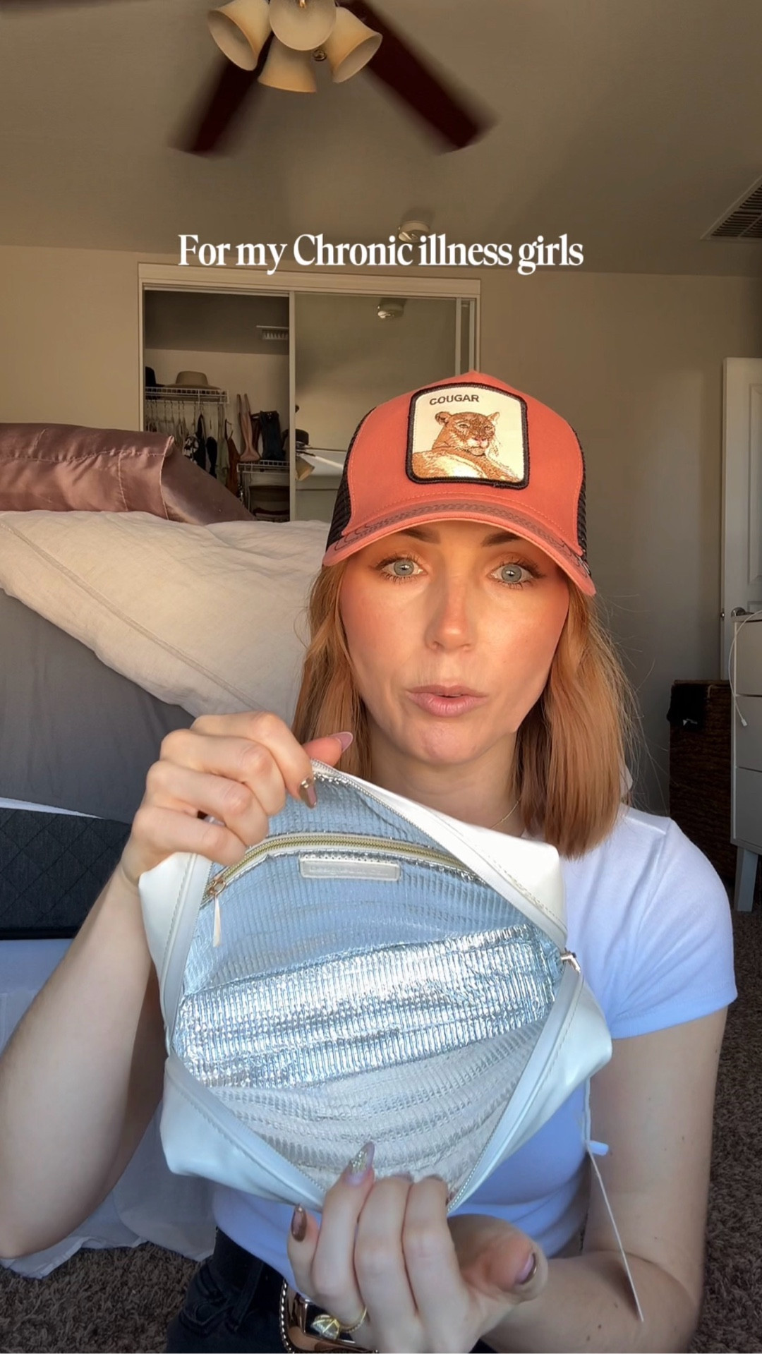 White insulated bag for the beach the park anywhere outside! It’s waterproof, doesn’t leak, wipes, clean easily 👌🏻 i’m using mine to store my EpiPen and my meds and as well as any other products I have, like my Chapstick, any lip, products, deodorant, etc.

This is the size medium in white and gold 🧡

#LTKselfcare #LTKdayinmylife #LTKFindsUnder50