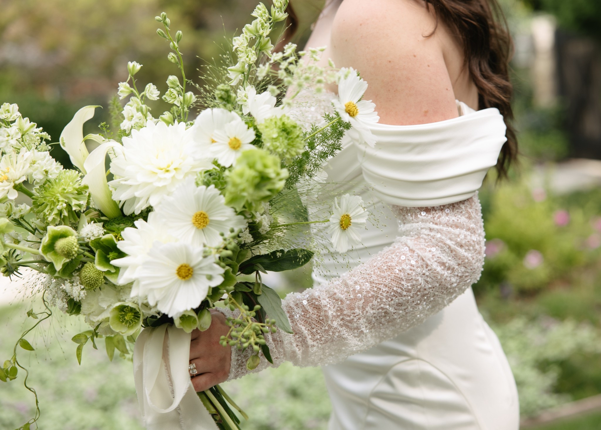 Linking all the wedding items we used and loved — decor, accessories, keepsakes & more 🤍 #WeddingFinds #wedding #weddingday #bride #bridal #bridetobe

#LTKootd #LTKWedding #LTKmorningroutine