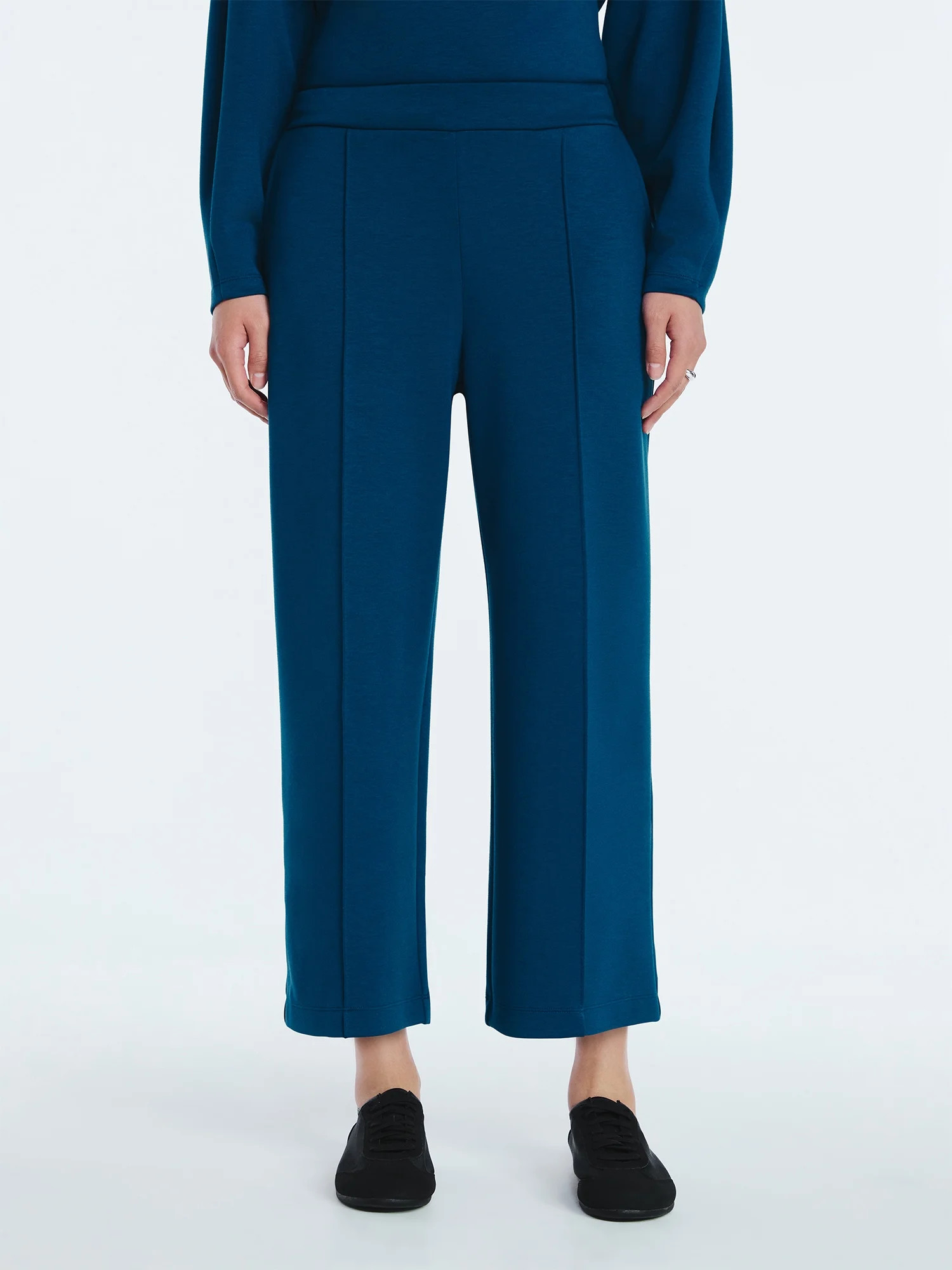 Scoop Women's and Women's Plus New Scubaknit Cropped Pants, Sizes XS-4X | Walmart (US)