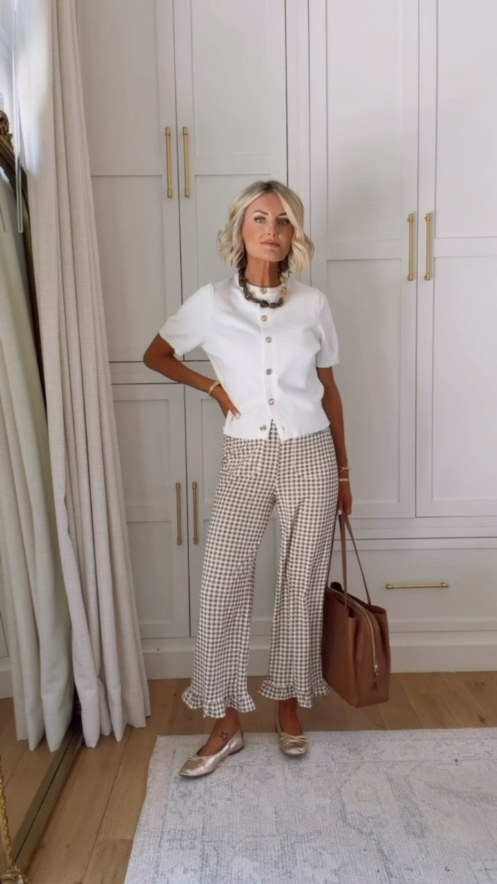 Love a fun patterned pant! The brown gingham is perfect for transitional fashion. Wearing S in both 

Loverly grey, Amazon fashion finds, white short sleeve cardigan, work outfit ideas, women’s affordable fashion

#LTKSeasonal #LTKWorkwear