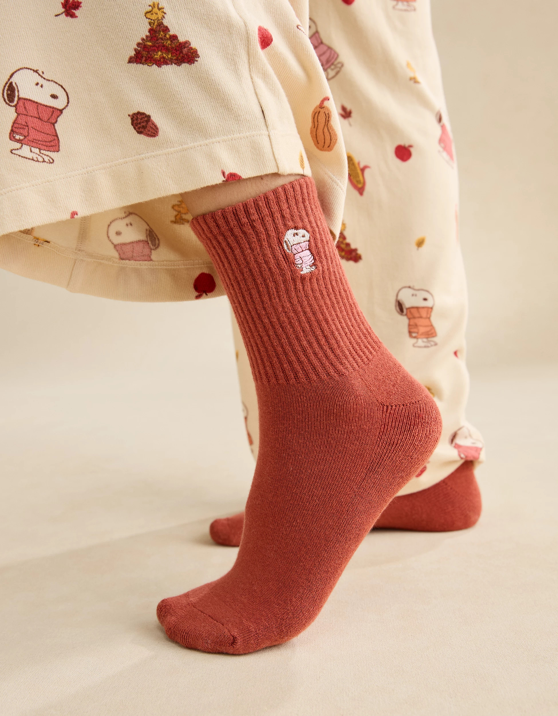 AE Snoopy Graphic Cropped Crew Socks 2-Pack | American Eagle Outfitters (US & CA)