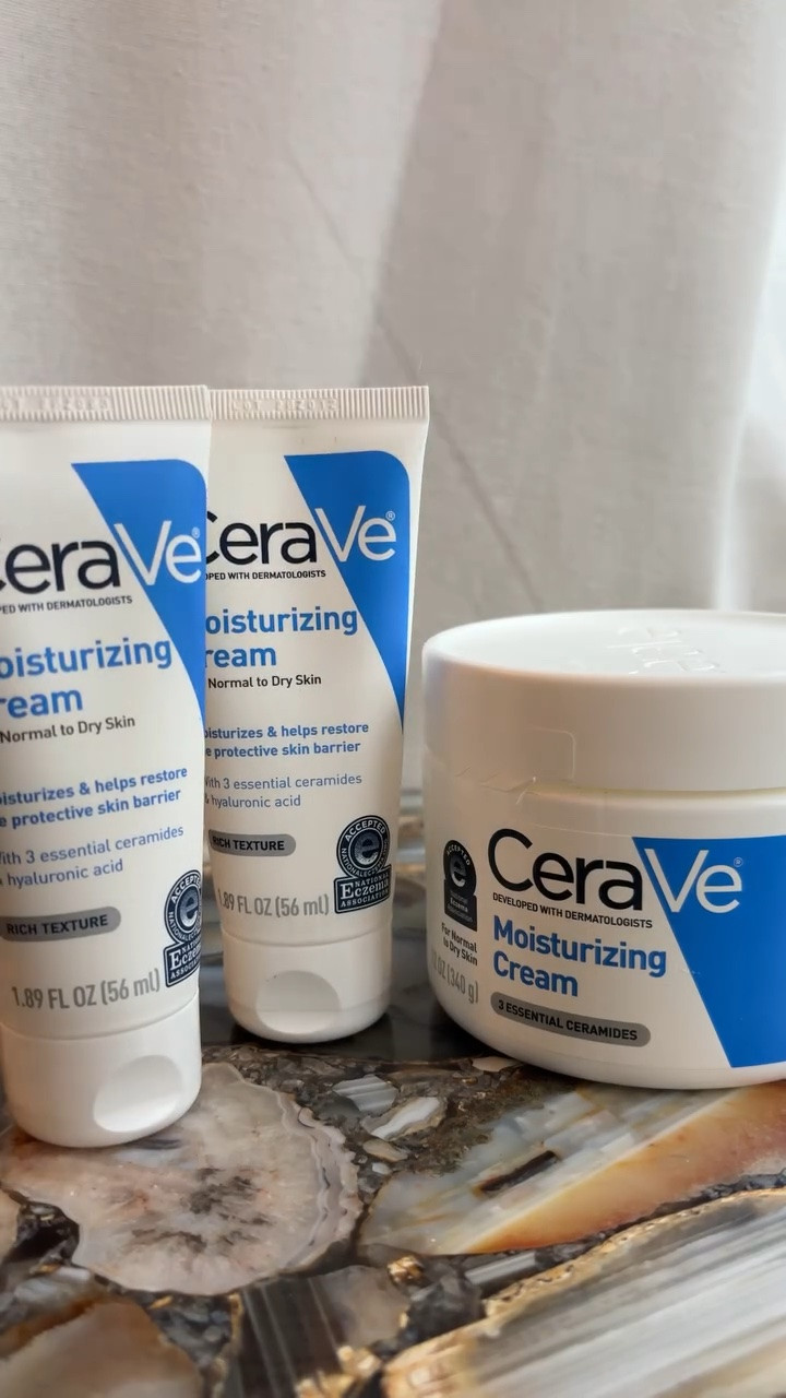 Staying hydrated with CeraVe’s moisturizing cream! Its combination of ceramides and hyaluronic acid means my skin has a healthy barrier for every season 

@influenster @cerave #complimentary #GiftedByCeraVeSkincare

#LTKgrwm #LTKselfcare #LTKBeauty