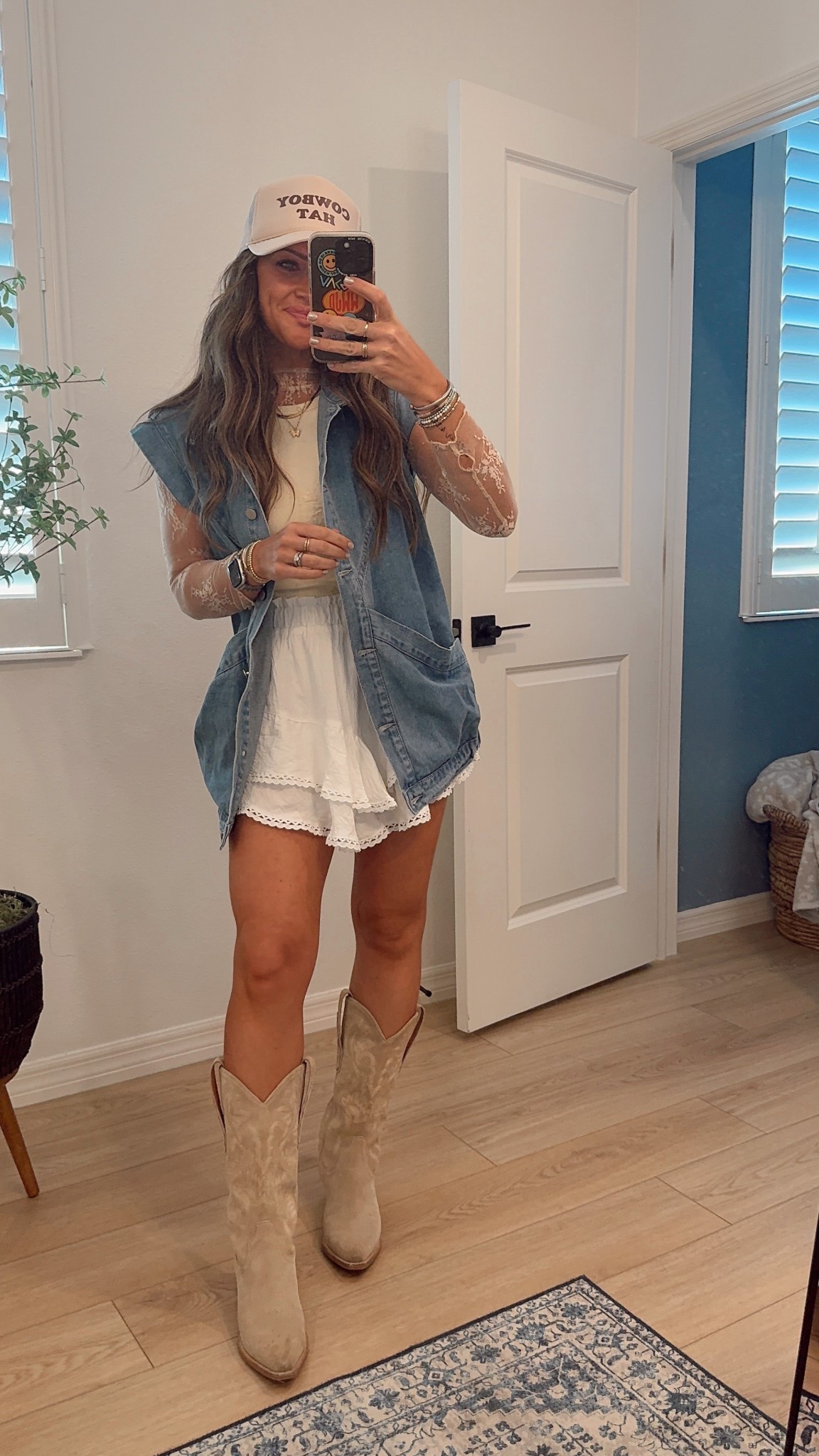 In my true S in everything :)
Perfect country concert outfit!!! 